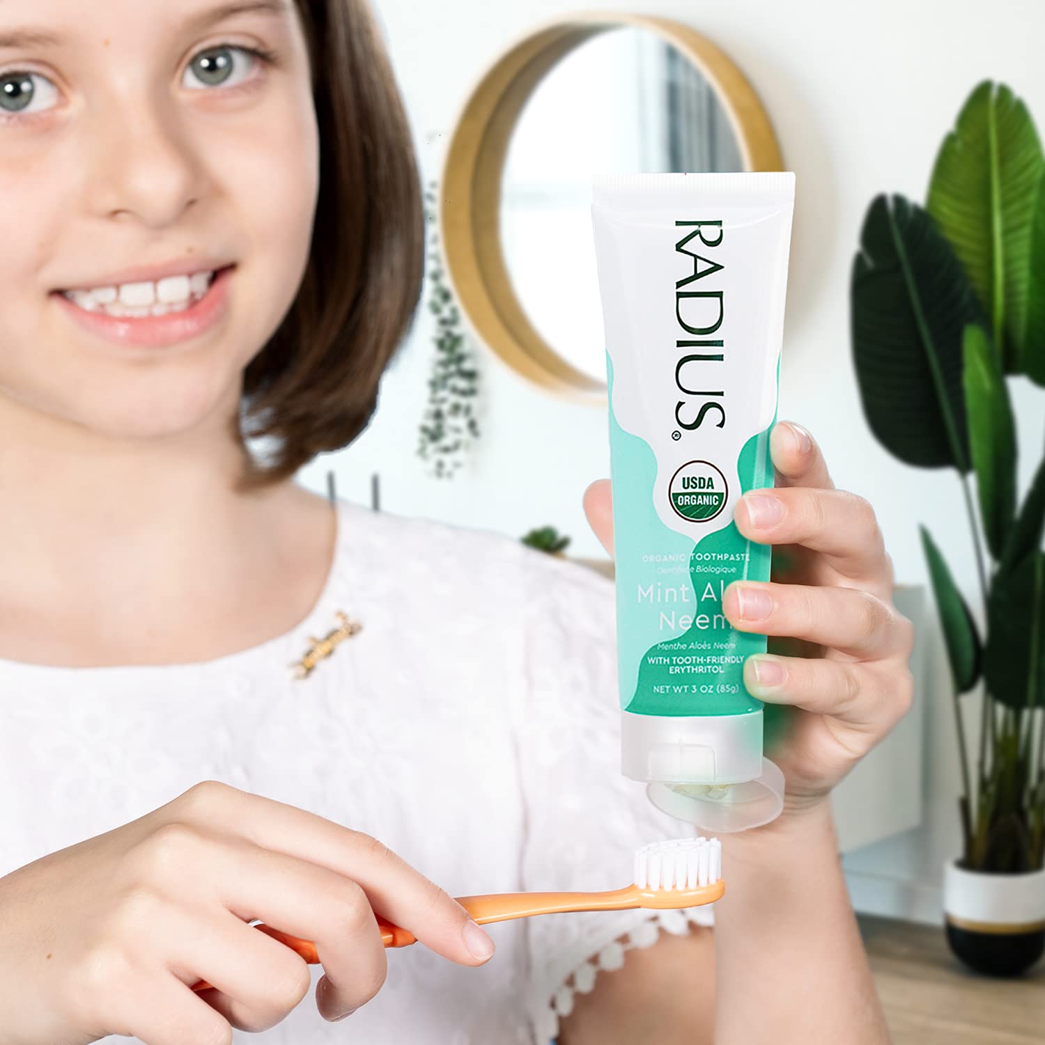 2906-radius-usda-organic-toothpaste-3oz-non-toxic-chemical-free-gluten-free-designed-to-improve-gum-health-prevent-cavity-clove-cardamom-pack-of-2-mint-aloe-neem-3-ounce-mint-aloe-neemx3-ounce-variation-1.jpg